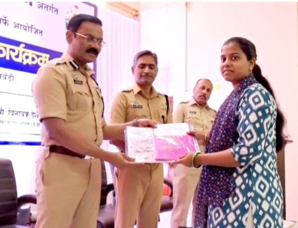 Newsband - Bhiwandi Police return stolen goods worth Rs. 1.43 crore to ...